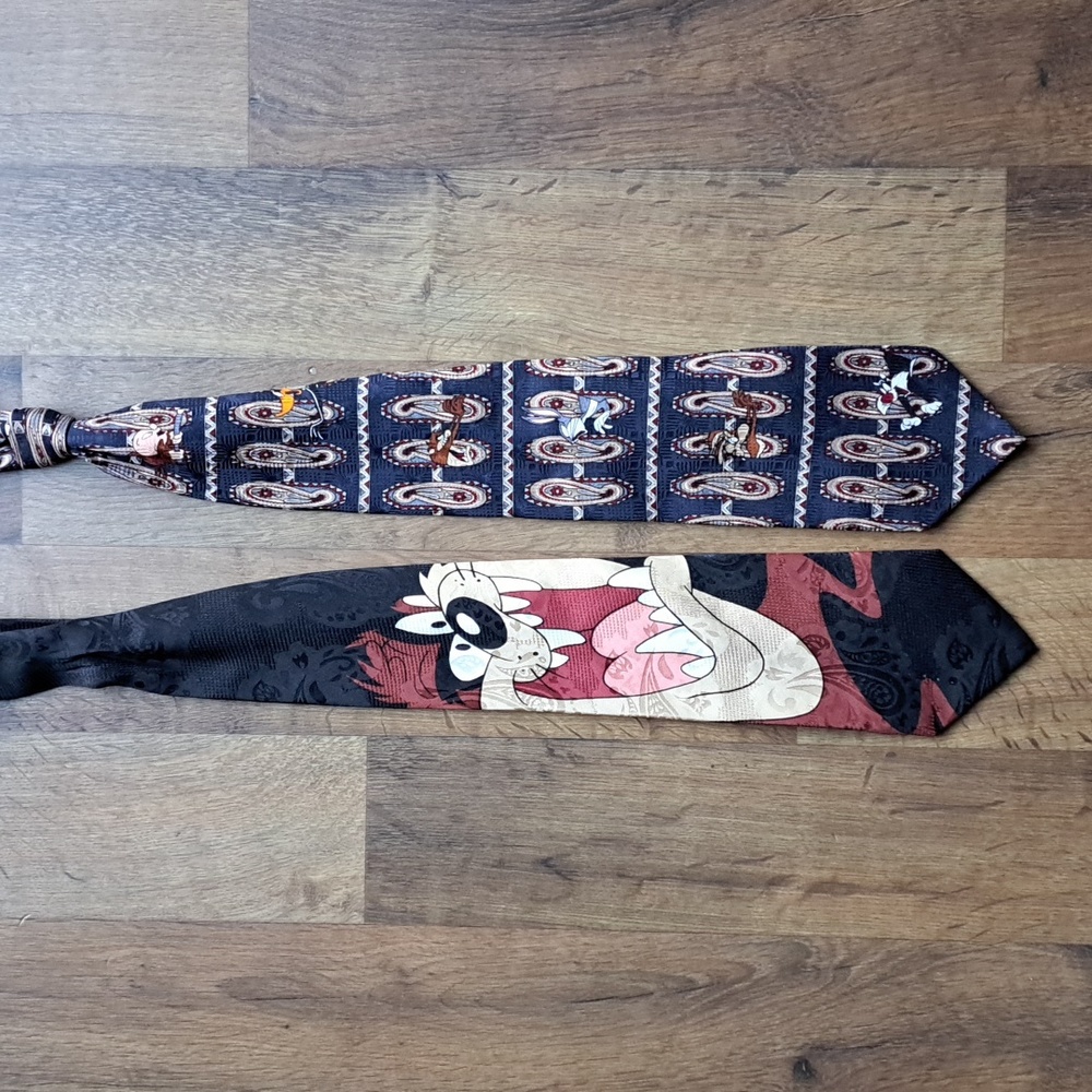 Vintage Looney Tunes tie bundle 2 pack 1995 100% silk Taz Bugs Sylvester EUC